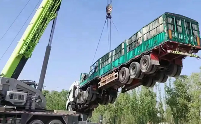 汤原道路脱困救援案例